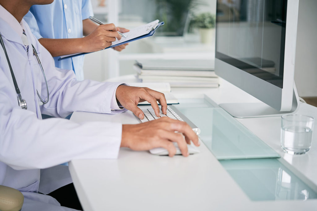 Professionnels de santé : 5 bonnes raisons d’opter pour l’astreinte téléphonique médicale et la prise de rendez-vous médicaux en ligne